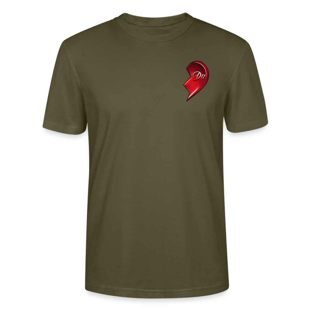Khaki T-Shirt mit rechter Hälfte eines roten Herzmotivs und dem Schriftzug 'Du' auf der rechten Brustseite, designed als Teil eines Partner-T-Shirt-Sets, perfekt für Paare zum Valentinstag – Streetwear-Look mit emotionaler Botschaft.