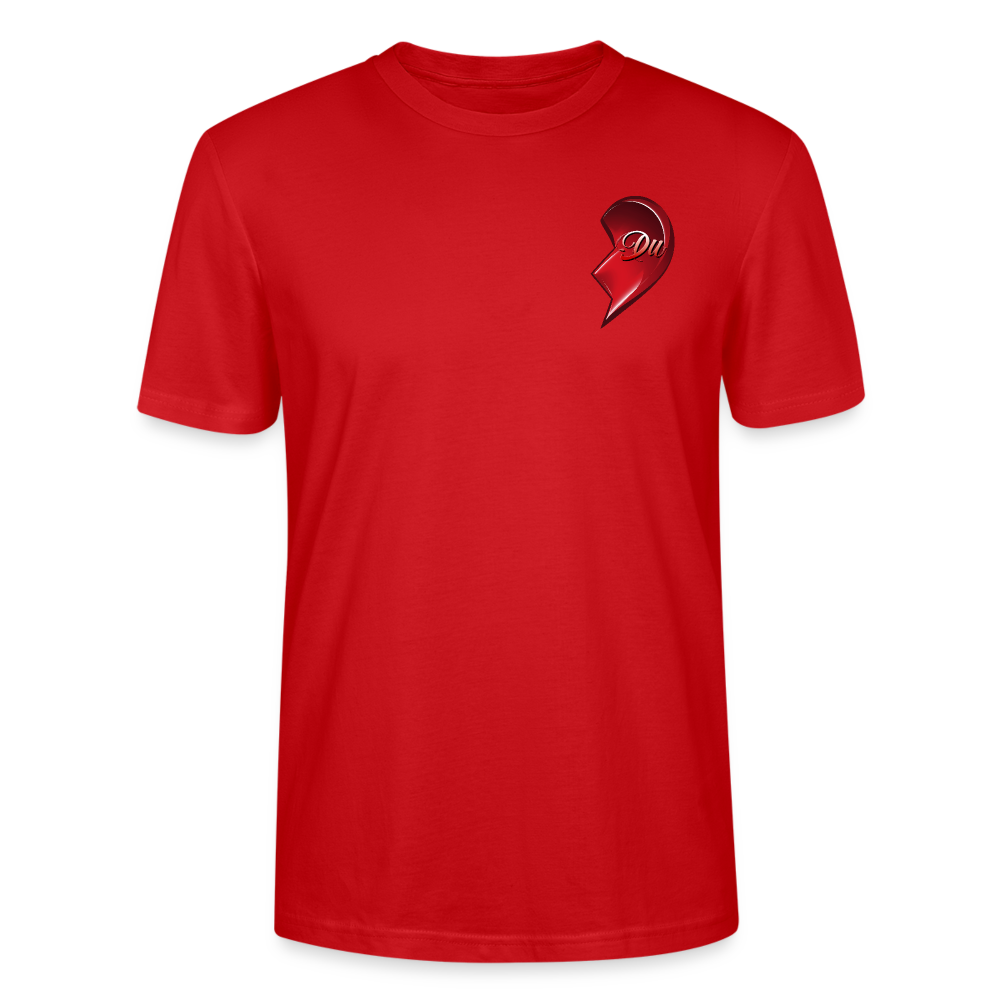 Rotes T-Shirt mit rechter Hälfte eines roten Herzmotivs und dem Schriftzug 'Du' auf der rechten Brustseite, designed als Teil eines Partner-T-Shirt-Sets, perfekt für Paare zum Valentinstag – Streetwear-Look mit emotionaler Botschaft.