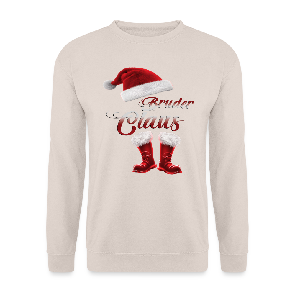 Sandfarbener Pullover mit Bruder Claus Aufdruck, dekoriert mit roter Weihnachtsmütze und roten Nikolausstiefeln mit Fellbündchen.