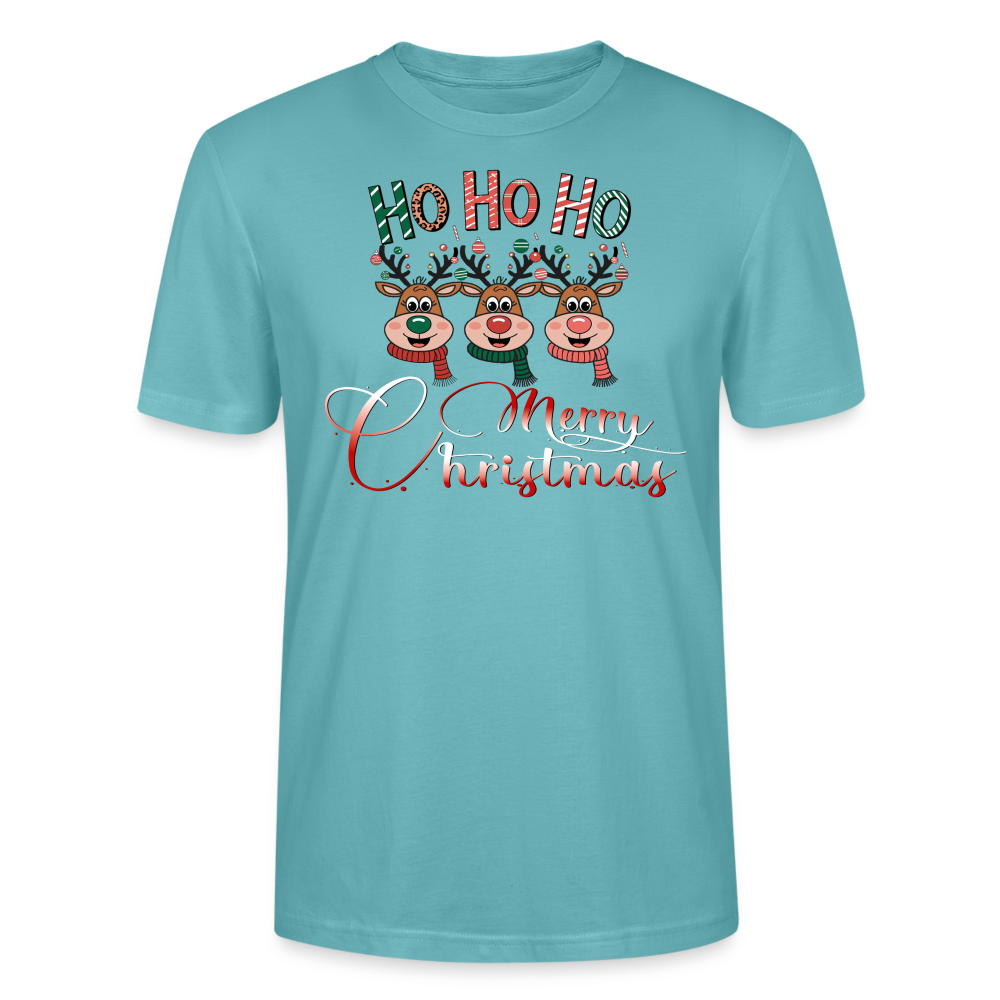 Merry Christmas T-Shirt für Männer in Pastelltürkis mit Ho Ho Ho Motiv und 3 fröhlichen Elchen aus 100% Bio-Baumwolle Fair Trade produziert von StreetwearX.
