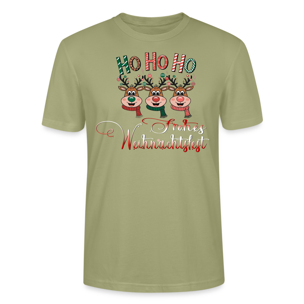 Frohes Weihnachtsfest T-Shirt für Männer in Nebelgrün mit Ho Ho Ho Motiv und 3 fröhlichen Elchen mit bunten Schals aus Bio Baumwolle von StreetwearX.